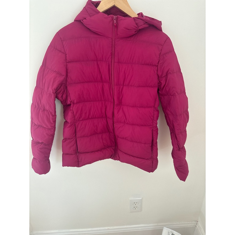 Uniqlo Ultra Light Down Hooded Jacket Magenta Pink Puffer Large Water Repellent